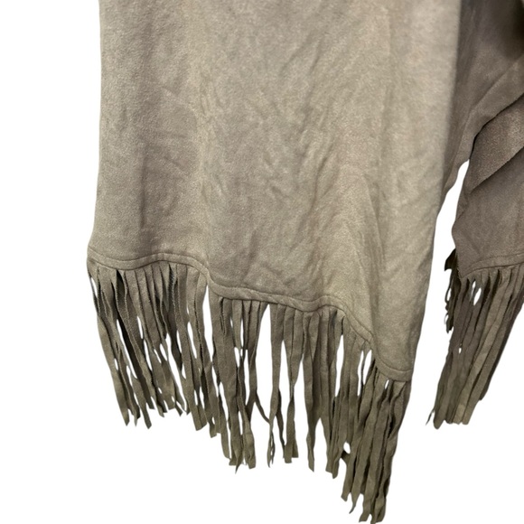 COUNTRY Womens Medium Beige Faux Suede Fringe Casual vest size M NWOT - Picture 5 of 7